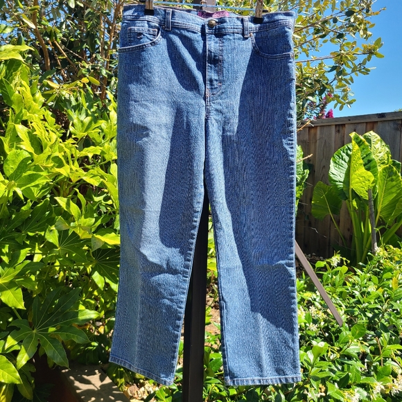 Gloria Vanderbilt Amanda Jean Size PETITE 14 Short - Picture 1 of 10